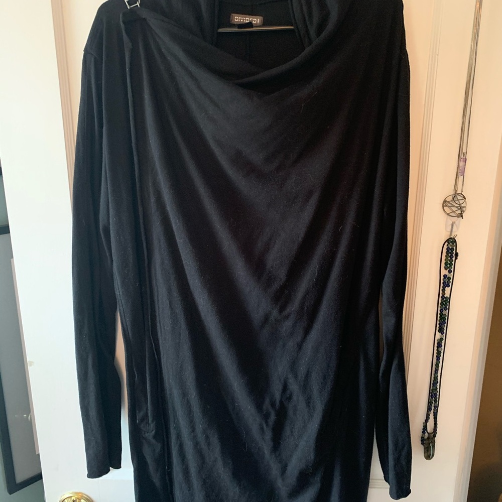 Men’s divided drape sweater cardigan